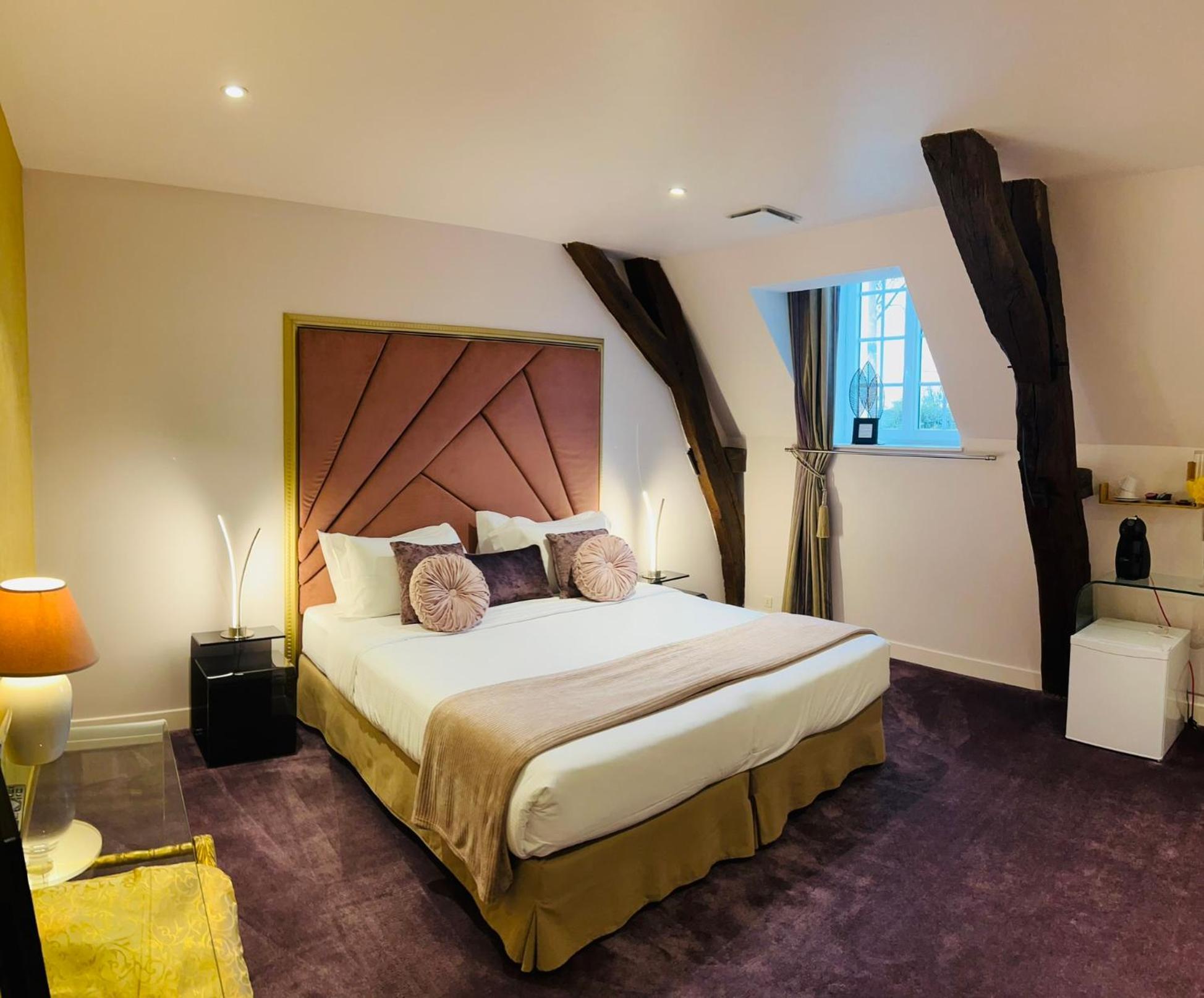 Bed and Breakfast Domaine Pont Juillet Fontaines  Экстерьер фото